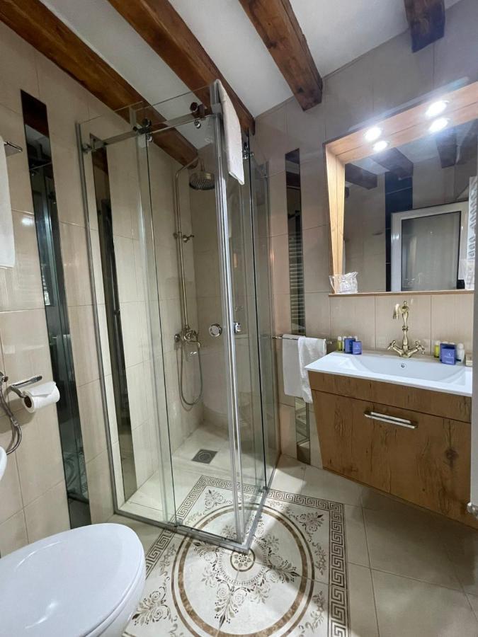 Garni Hotel Oblacinsko Jezero Oblacina Exteriör bild